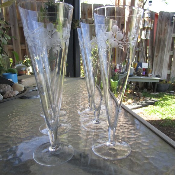 Vintage Other - Vintage MCM Delicate Etched Crystal Etched Tall Champayne Flutes Set of 2